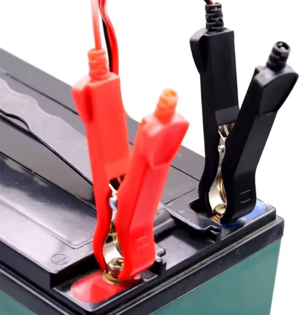 CARGADOR DE BATERIA 110-220V