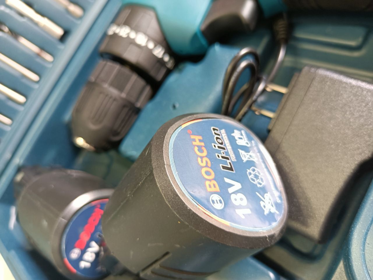 TALADRO ATORNILLADOR INALAMBRICO 18V