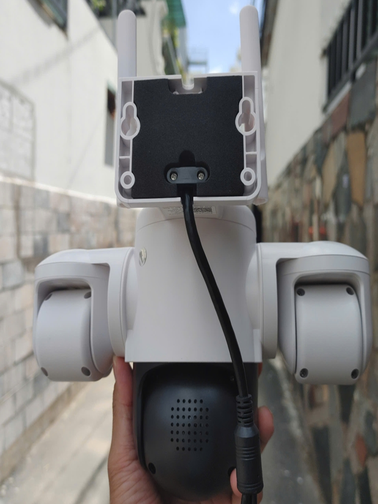 CÁMARA WIFI DE TRIPLE LENTE SMART PZT