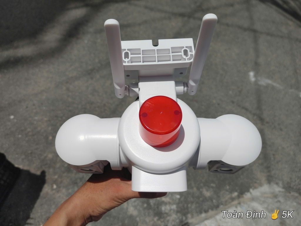 CÁMARA WIFI DE TRIPLE LENTE SMART PZT